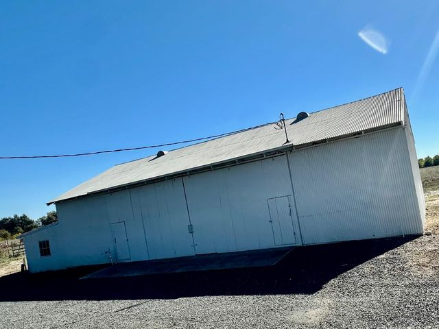 911 COLUSA HWY, Gridley, CA 95948