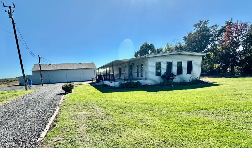 911 COLUSA HWY, Gridley, CA 95948