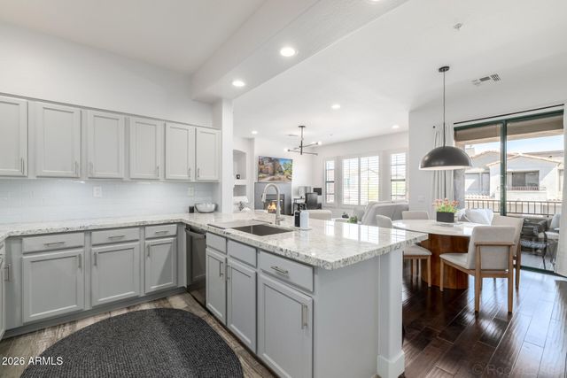 19550 N GRAYHAWK Drive 2055, Scottsdale, AZ 85255