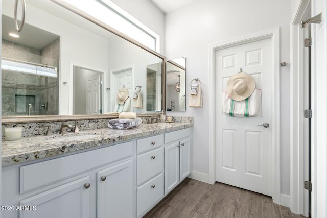 19550 N GRAYHAWK Drive 2055, Scottsdale, AZ 85255