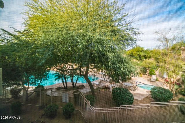 19550 N GRAYHAWK Drive 2055, Scottsdale, AZ 85255