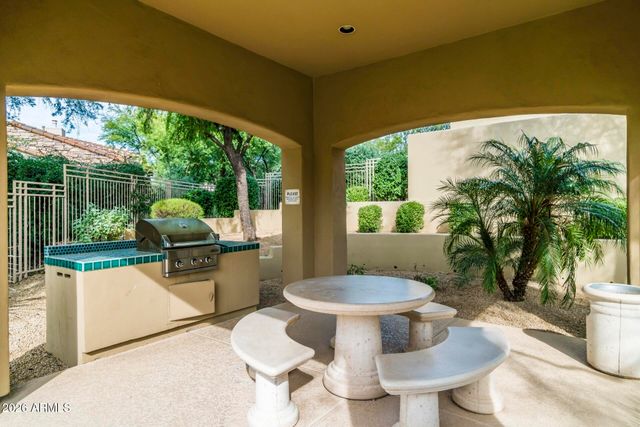 19550 N GRAYHAWK Drive 2055, Scottsdale, AZ 85255