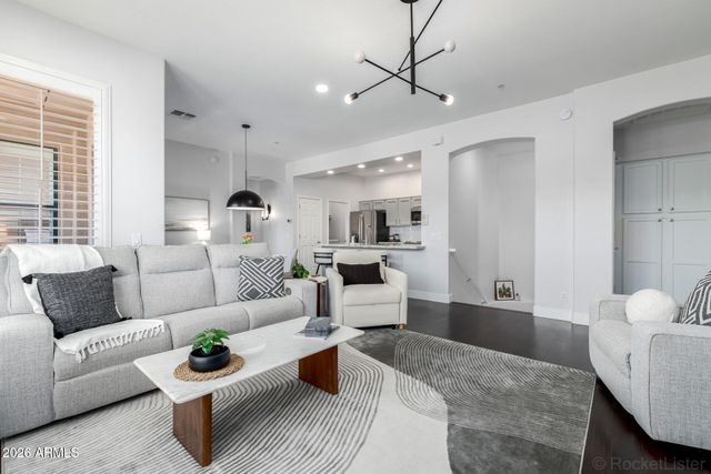 19550 N GRAYHAWK Drive 2055, Scottsdale, AZ 85255