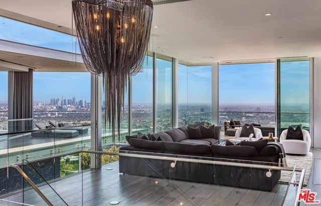 1474 Blue Jay Way, Los Angeles, CA 90069