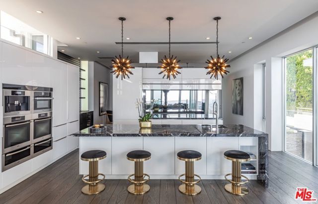 1474 Blue Jay Way, Los Angeles, CA 90069