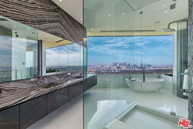 1474 Blue Jay Way, Los Angeles, CA 90069