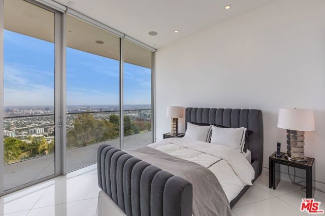 1474 Blue Jay Way, Los Angeles, CA 90069