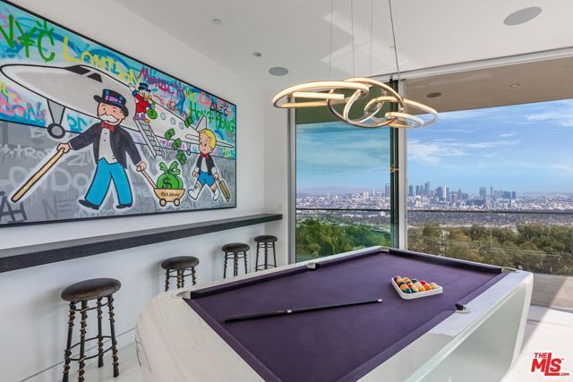 1474 Blue Jay Way, Los Angeles, CA 90069