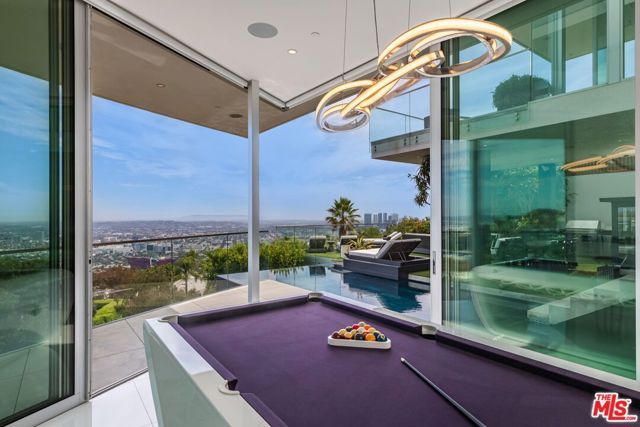 1474 Blue Jay Way, Los Angeles, CA 90069