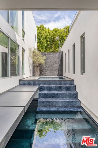1474 Blue Jay Way, Los Angeles, CA 90069