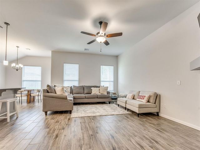 2323 Arcady Avenue, Norman, OK 73026