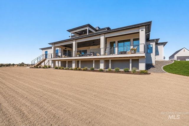 27225 Iron Horse Dr, Caldwell, ID 83607