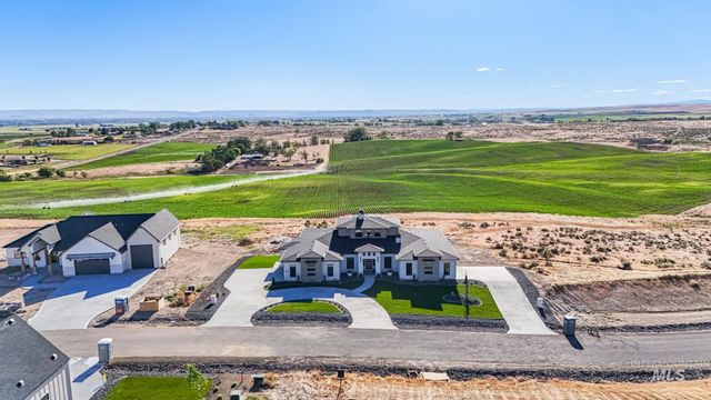 27225 Iron Horse Dr, Caldwell, ID 83607