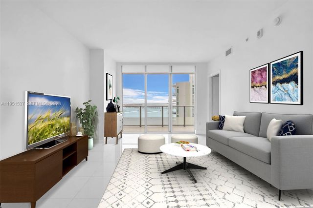 1300 Brickell Bay Dr 2507, Miami, FL 33131