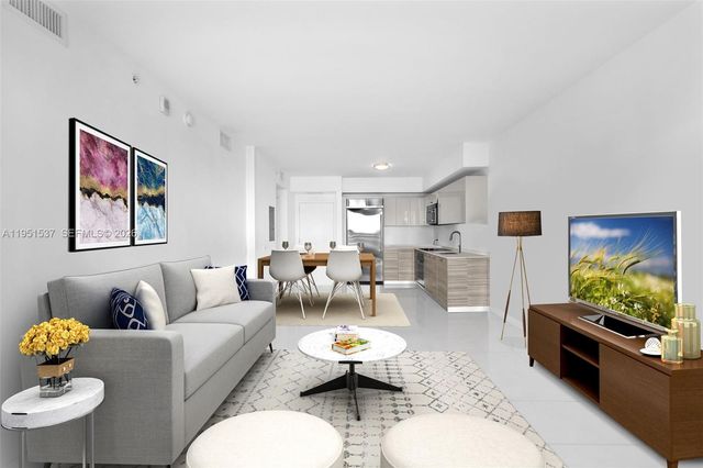 1300 Brickell Bay Dr 2507, Miami, FL 33131