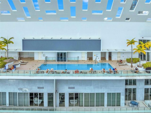 1300 Brickell Bay Dr 2507, Miami, FL 33131