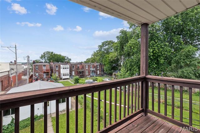 4916 Berthold Avenue, St Louis, MO 63110