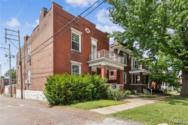 4916 Berthold Avenue, St Louis, MO 63110