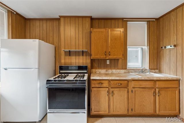 4916 Berthold Avenue, St Louis, MO 63110