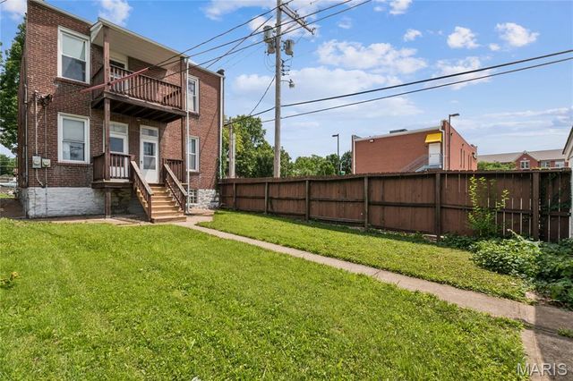 4916 Berthold Avenue, St Louis, MO 63110
