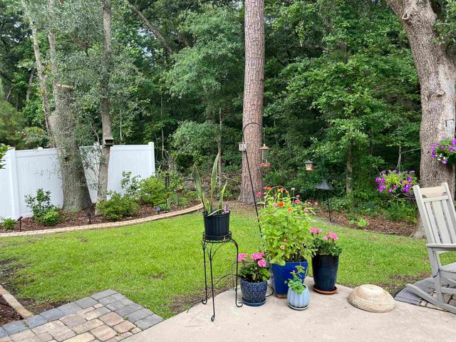 44 Porch Ln., Pawleys Island, SC 29585