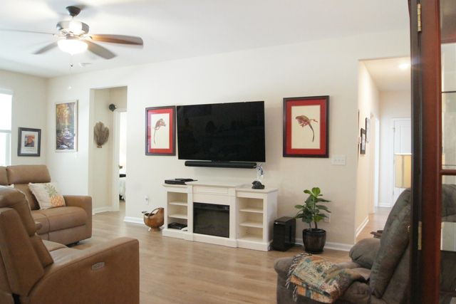 44 Porch Ln., Pawleys Island, SC 29585