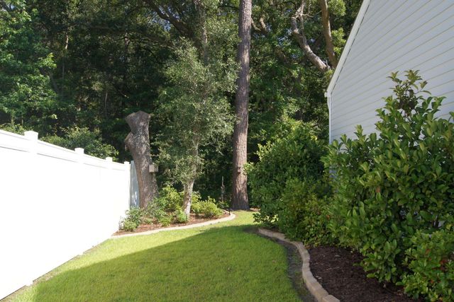44 Porch Ln., Pawleys Island, SC 29585