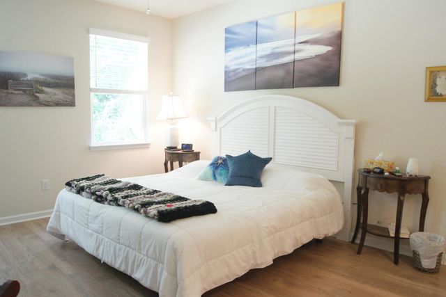 44 Porch Ln., Pawleys Island, SC 29585