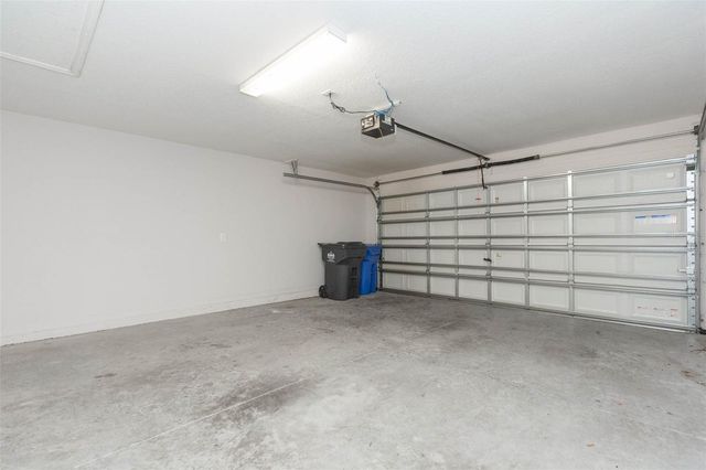 10040 CARLOWAY HILLS DRIVE 10040, Wimauma, FL 33598