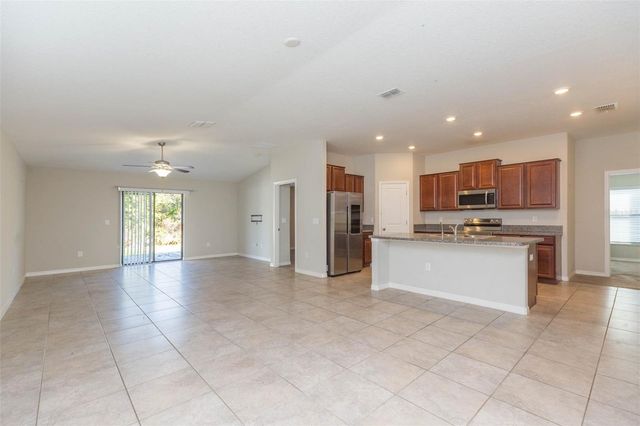 10040 CARLOWAY HILLS DRIVE 10040, Wimauma, FL 33598