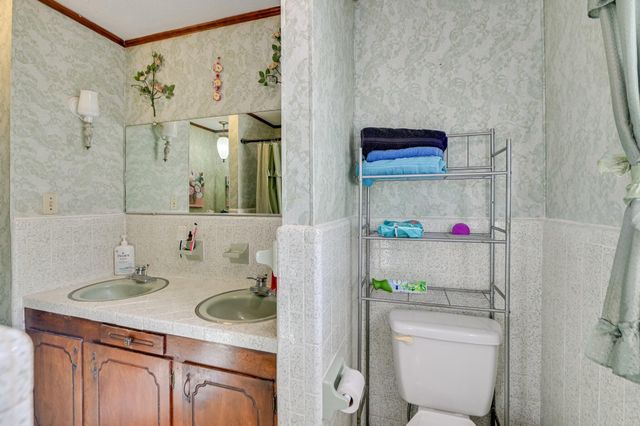 2905 Greenwood Highway, Bradley, SC 29819