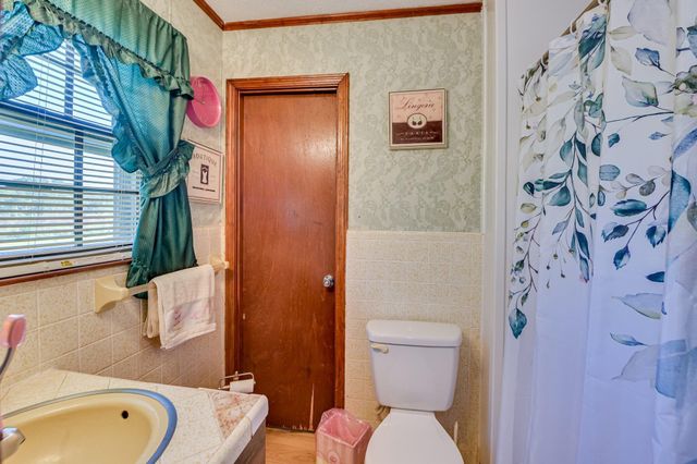 2905 Greenwood Highway, Bradley, SC 29819