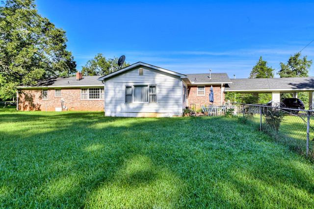 2905 Greenwood Highway, Bradley, SC 29819