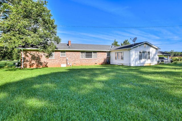 2905 Greenwood Highway, Bradley, SC 29819