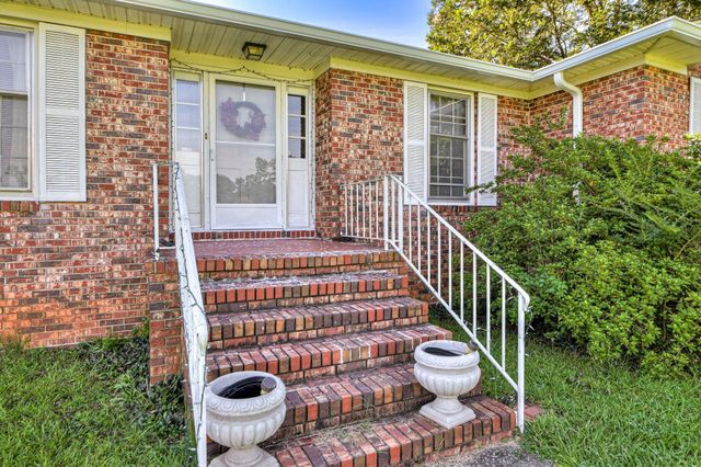 2905 Greenwood Highway, Bradley, SC 29819