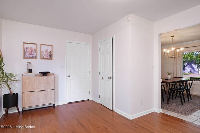 4306 Holly Tree Dr, Louisville, KY 40241