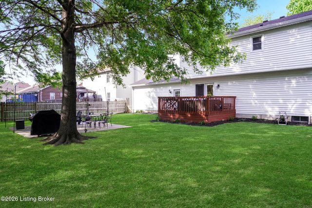 4306 Holly Tree Dr, Louisville, KY 40241