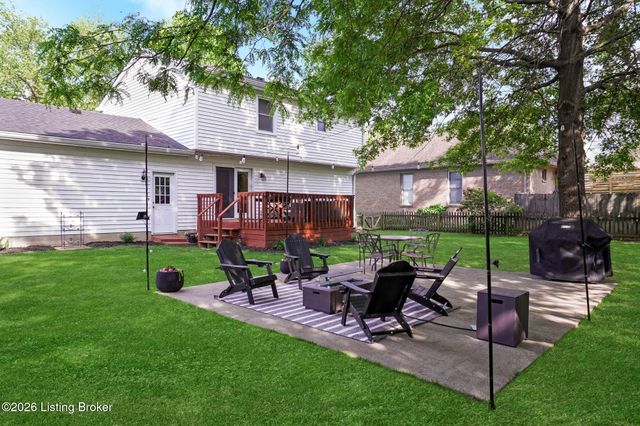 4306 Holly Tree Dr, Louisville, KY 40241