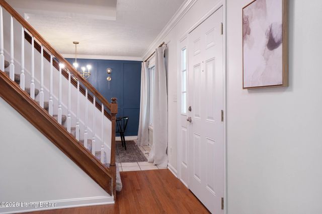 4306 Holly Tree Dr, Louisville, KY 40241