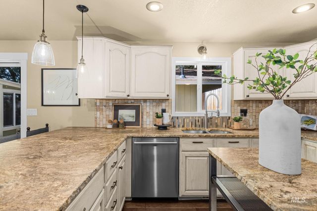 2013 S Coloma Way, Boise, ID 83712