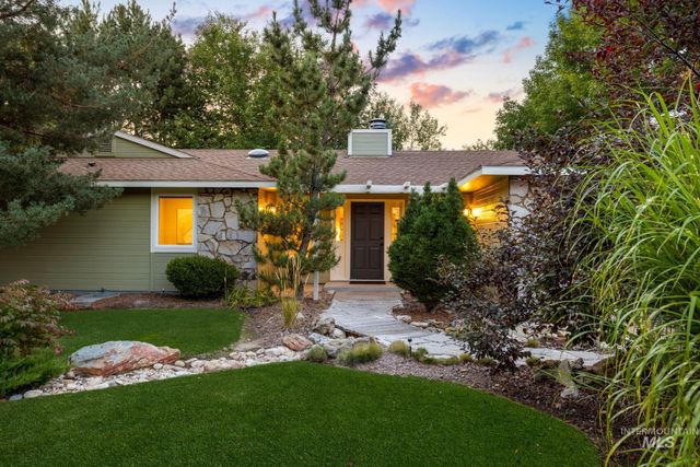 2013 S Coloma Way, Boise, ID 83712