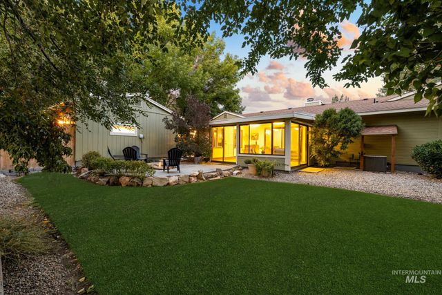 2013 S Coloma Way, Boise, ID 83712