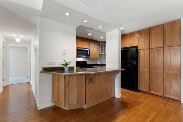 666 Main Street 217, Winchester, MA 01890