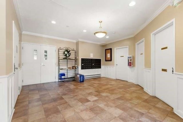 666 Main Street 217, Winchester, MA 01890
