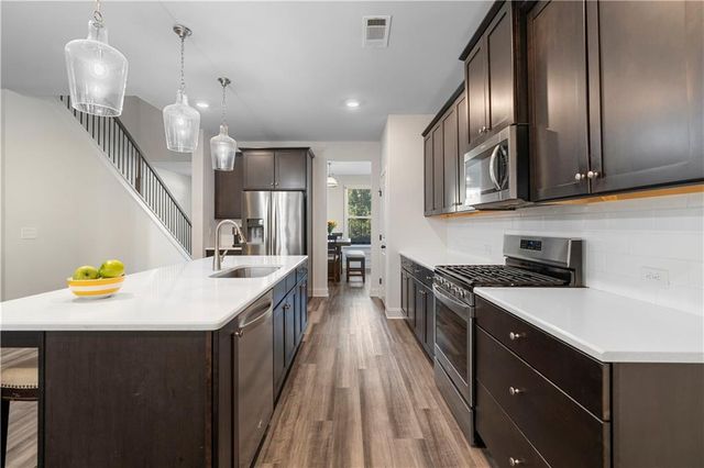 225 Gallant Fox Way, Acworth, GA 30102