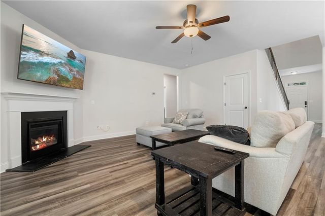 225 Gallant Fox Way, Acworth, GA 30102
