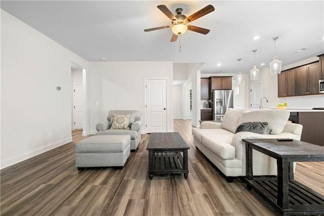 225 Gallant Fox Way, Acworth, GA 30102
