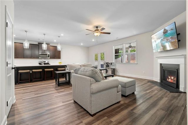 225 Gallant Fox Way, Acworth, GA 30102