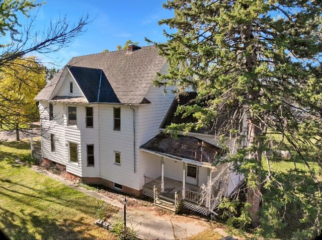 205 E 3rd Street E, Herman, MN 56248