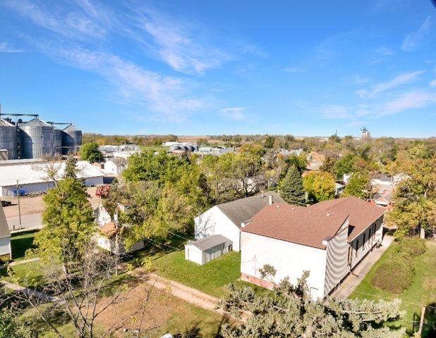 205 E 3rd Street E, Herman, MN 56248